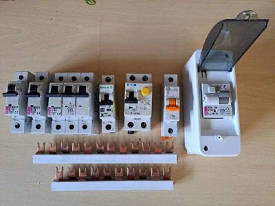 Elektros saugikliai apsaugantys instaliaciją nuo perkrovos